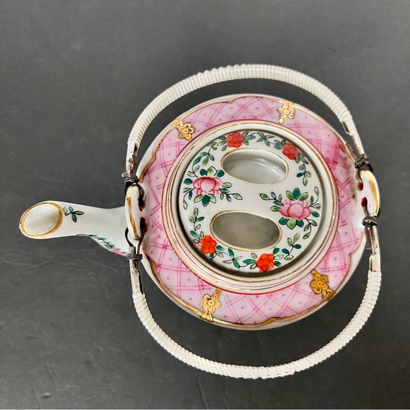 Vintage Japanese Tea Pot Lowestoft Hand Painted White with Flowers - Picture 3 of 16